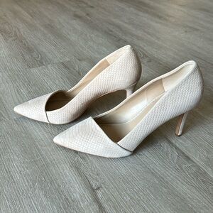 Vince Camino beige snake skin heels size 9